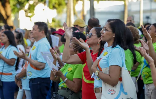 Caminhada da Fraternidade reúne multidão no Centro de Teresina