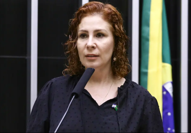 X recorre ao STF contra decisão de Moraes para bloquear contas de Carla Zambelli